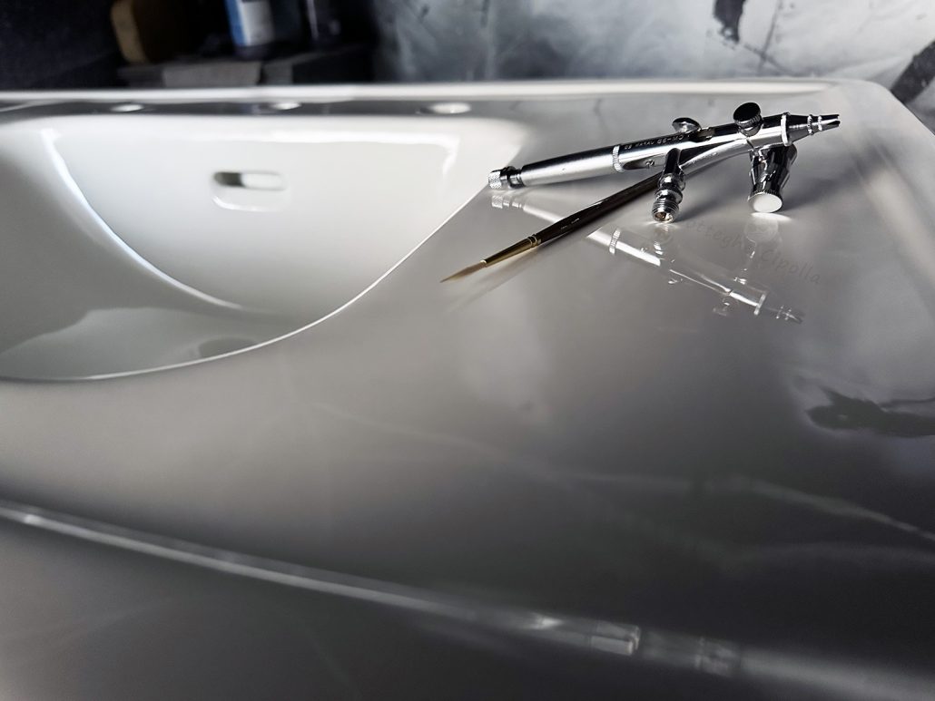 Look at the details in that mirror-like reflection of both the 6